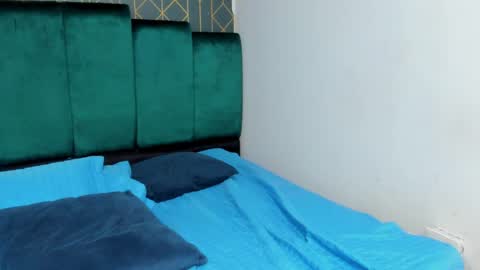 Snapshot of maxvolturi_ chatting on April 28, 2026, 2:27 am maxvolturi_ online show from April 28, 2026, 2:27 am