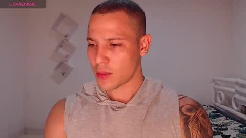 Snapshot of maxwel949813 chatting on February 17, 2026, 1:13 am Max online show from February 17, 2026, 1:13 am