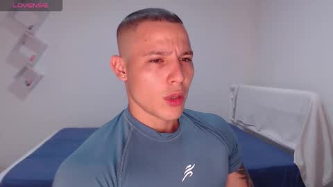 Snapshot of maxwel949813 chatting on February 19, 2026, 7:48 am Max online show from February 19, 2026, 7:48 am