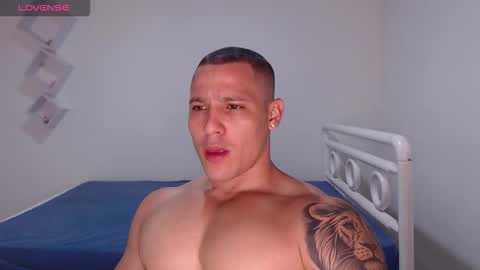 Snapshot of maxwel949813 chatting on February 23, 2026, 3:37 am Max online show from February 23, 2026, 3:37 am