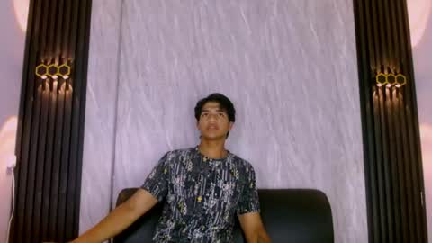 Max Wyatt online show from June 1, 2026, 4:36 am