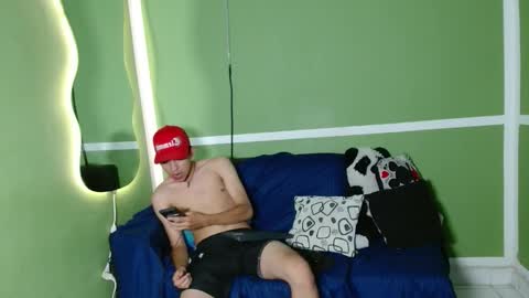 maxx_dick online show from November 19, 2025, 7:03 pm