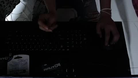 Snapshot of maxx_king01 chatting on June 9, 2026, 6:25 am maxx_king01 online show from June 9, 2026, 6:25 am