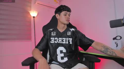 Snapshot of maxxx_0 chatting on June 10, 2026, 6:45 am max online show from June 10, 2026, 6:45 am