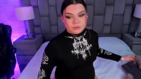 Snapshot of maxxxine_ chatting on March 10, 2026, 11:32 pm Maxine Minx online show from March 10, 2026, 11:32 pm