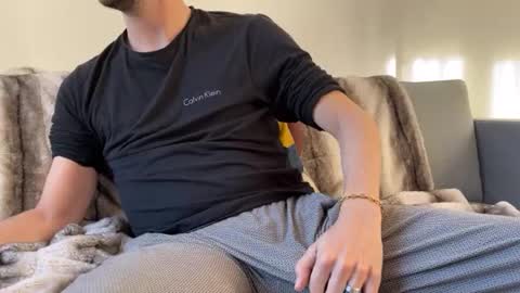 Snapshot of maxxxurbate chatting on December 15, 2024, 12:49 pm MaxXxurbate online show from December 15, 2024, 12:49 pm