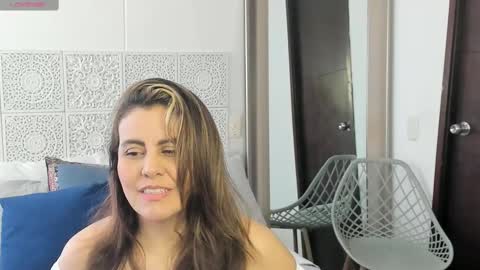 Victoria online show from February 15, 2025, 7:06 pm