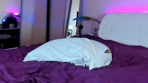 May Flower online show from January 31, 2025, 1:45 pm