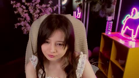 Snapshot of may_lings chatting on May 2, 2026, 11:15 am may_lings online show from May 2, 2026, 11:15 am