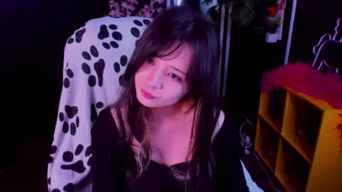 Snapshot of may_lings chatting on June 20, 2026, 11:13 am may_lings online show from June 20, 2026, 11:13 am