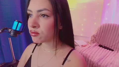 Snapshot of maya_blue_ chatting on May 14, 2026, 8:26 pm Maya online show from May 14, 2026, 8:26 pm