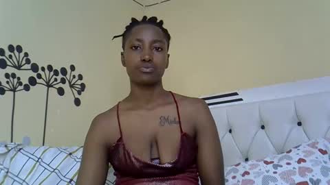 Snapshot of maya_melody chatting on March 7, 2026, 12:02 pm maya_melody online show from March 7, 2026, 12:02 pm