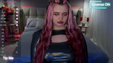 Maya Mils online show from March 12, 2025, 4:08 am