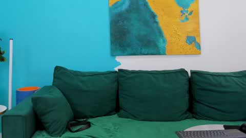 Maya online show from January 24, 2025, 8:22 pm