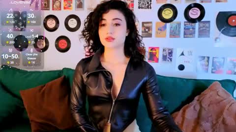 Maya online show from April 19, 2026, 2:49 pm