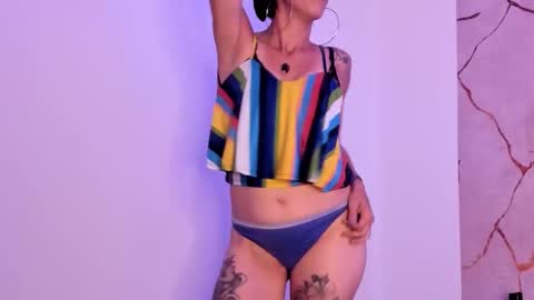 Snapshot of maya_storm_ chatting on December 22, 2025, 7:22 pm Maya Strom online show from December 22, 2025, 7:22 pm