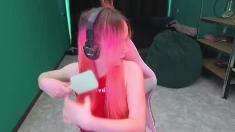 Maya Viola online show from March 28, 2026, 5:51 am