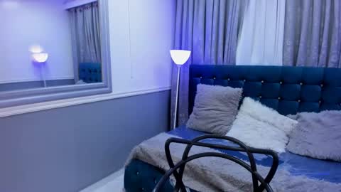 Snapshot of mayaa_ross chatting on December 3, 2024, 3:09 am Maya online show from December 3, 2024, 3:09 am