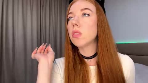 Maya  Lola online show from October 16, 2025, 4:08 pm