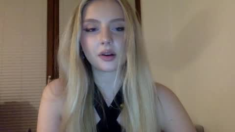 Snapshot of mayaflirt chatting on April 22, 2026, 8:21 pm mayaflirt online show from April 22, 2026, 8:21 pm