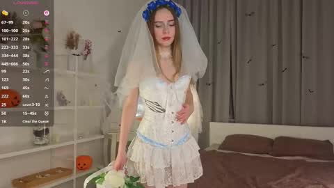 My name is Kara  online show from October 31, 2025, 8:43 pm