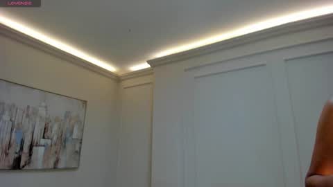 M A Y A    H O F F M A N online show from February 14, 2026, 11:18 am