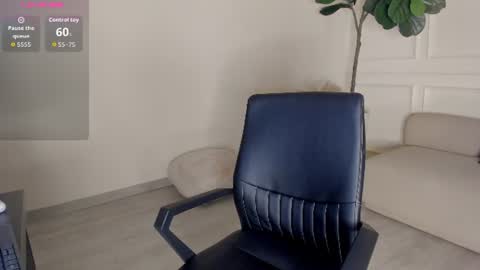 Snapshot of mayalee_ chatting on June 18, 2026, 2:12 am mayalee_ online show from June 18, 2026, 2:12 am