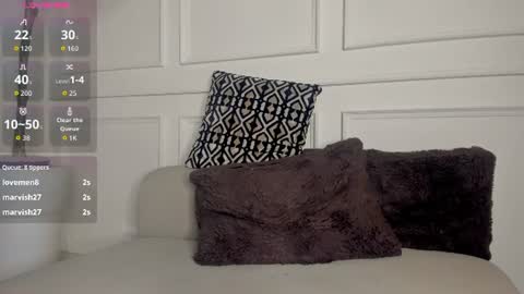 Snapshot of mayalee_ chatting on June 18, 2026, 9:14 am mayalee_ online show from June 18, 2026, 9:14 am