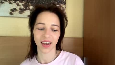 Snapshot of mayarede chatting on May 28, 2026, 9:06 am mayarede online show from May 28, 2026, 9:06 am