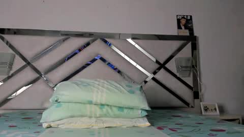 Maybelline69 online show from November 4, 2025, 9:36 pm