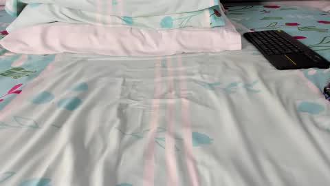 Snapshot of maybelline_666 chatting on February 1, 2026, 8:18 pm Maybelline69 online show from February 1, 2026, 8:18 pm