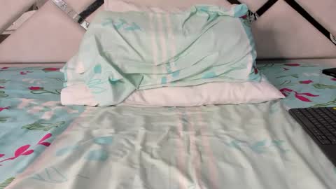 Snapshot of maybelline_666 chatting on February 3, 2026, 6:22 am Maybelline69 online show from February 3, 2026, 6:22 am