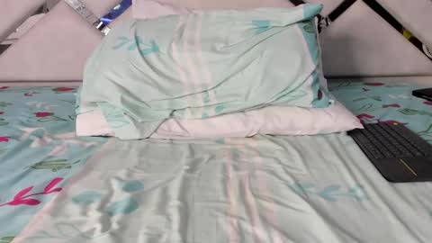 Snapshot of maybelline_666 chatting on February 3, 2026, 6:40 am Maybelline69 online show from February 3, 2026, 6:40 am