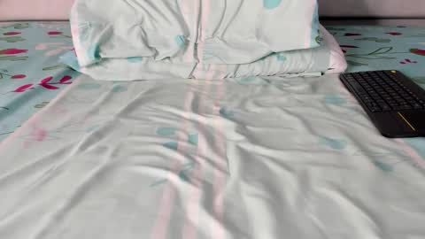 Snapshot of maybelline_666 chatting on February 20, 2026, 7:47 pm Maybelline69 online show from February 20, 2026, 7:47 pm