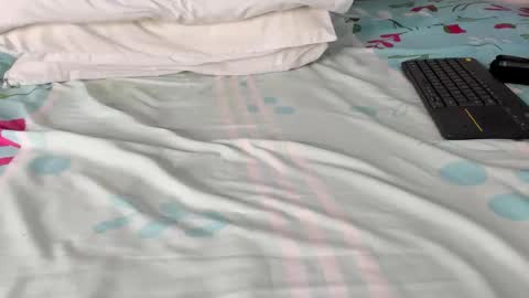 Snapshot of maybelline_666 chatting on February 27, 2026, 7:36 pm Maybelline69 online show from February 27, 2026, 7:36 pm