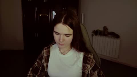 maybloom_ online show from December 4, 2025, 9:18 am