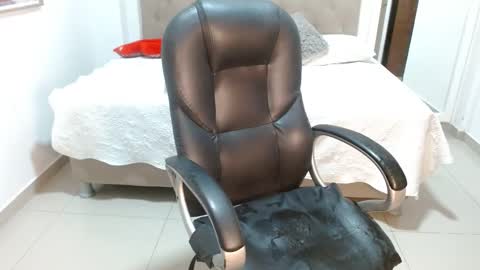 MAYA online show from February 21, 2025, 11:54 pm