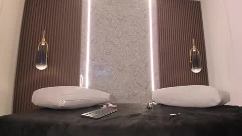 Maye Wells online show from April 18, 2026, 7:40 pm