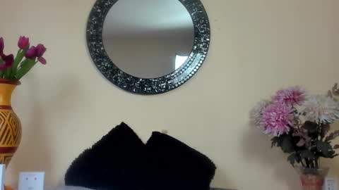 Snapshot of mayemilf_ chatting on March 4, 2026, 12:44 pm Maye online show from March 4, 2026, 12:44 pm