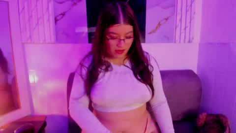 Snapshot of maylin_sweett chatting on November 6, 2025, 11:15 pm maylin_sweett online show from November 6, 2025, 11:15 pm