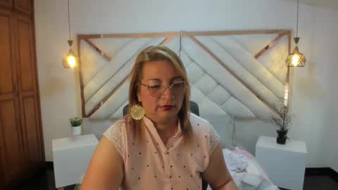 Mailyn online show from March 8, 2025, 9:29 pm