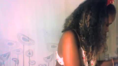 Snapshot of mayrah5 chatting on January 27, 2025, 10:06 am mayrah online show from January 27, 2025, 10:06 am