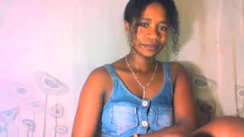 Snapshot of mayrah5 chatting on February 5, 2025, 11:12 am mayrah online show from February 5, 2025, 11:12 am