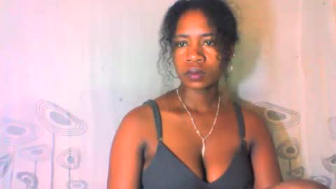 Snapshot of mayrah5 chatting on February 6, 2025, 11:43 am mayrah online show from February 6, 2025, 11:43 am