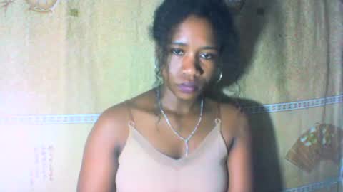 Snapshot of mayrah5 chatting on February 18, 2025, 11:44 am mayrah online show from February 18, 2025, 11:44 am