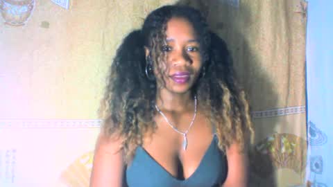 Snapshot of mayrah5 chatting on February 21, 2025, 5:24 am mayrah online show from February 21, 2025, 5:24 am
