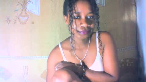 Snapshot of mayrah5 chatting on March 6, 2025, 7:03 am mayrah online show from March 6, 2025, 7:03 am
