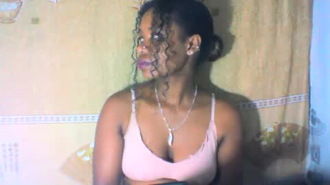 Snapshot of mayrah5 chatting on March 7, 2025, 5:51 am mayrah online show from March 7, 2025, 5:51 am