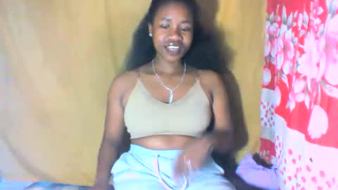 Snapshot of mayrah5 chatting on October 7, 2025, 9:06 am mayrah online show from October 7, 2025, 9:06 am
