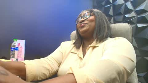 May online show from April 11, 2026, 7:45 am